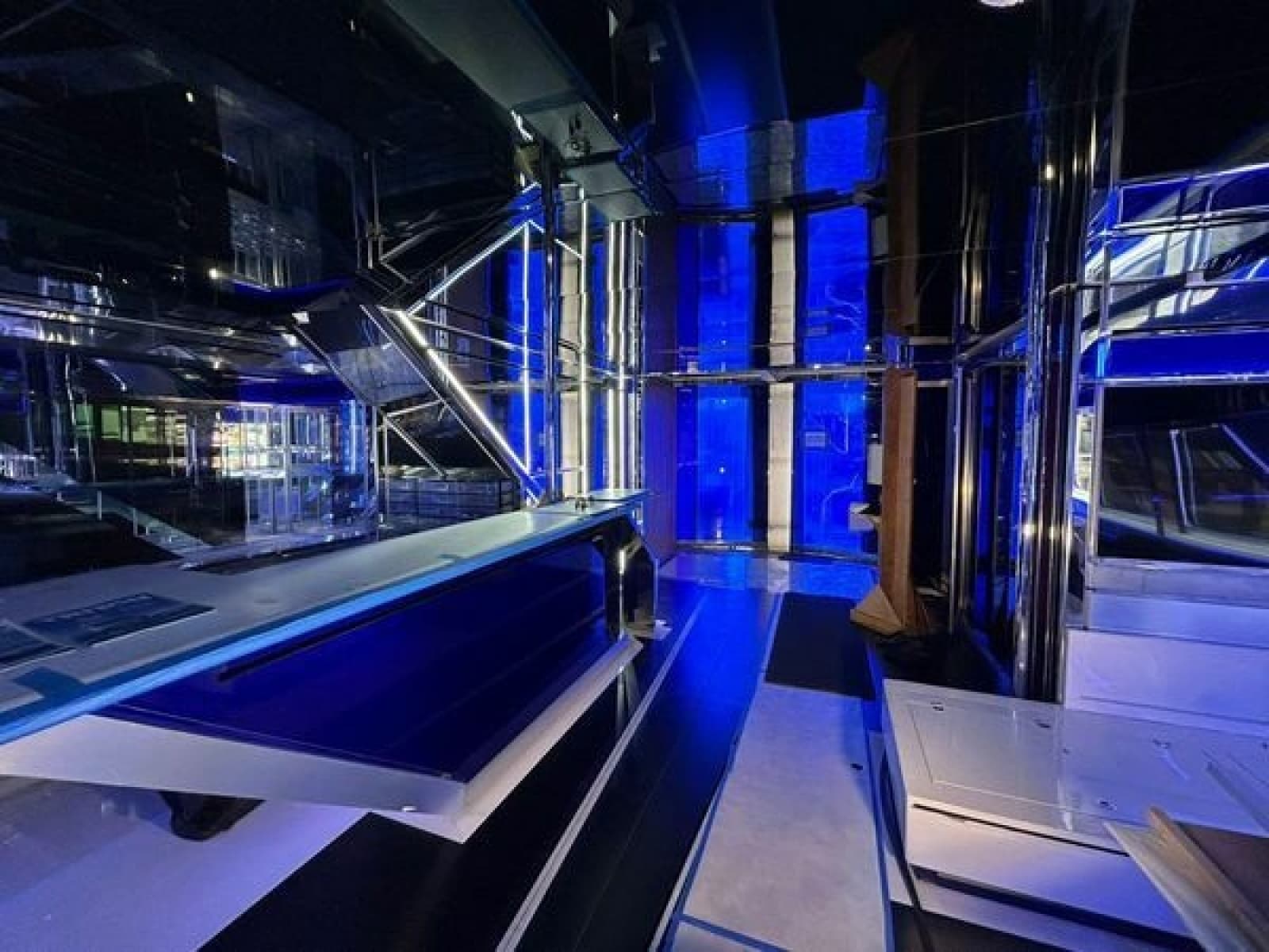 1992 Heesen Yachts 141 Motor Yacht - Photo 12