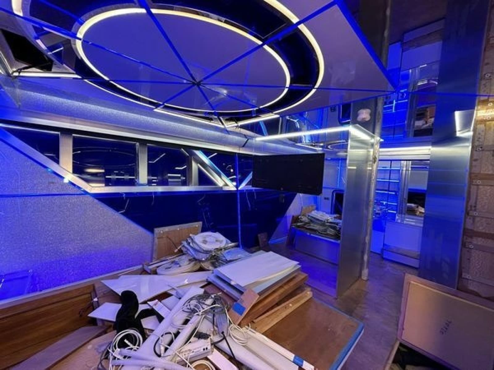 1992 Heesen Yachts 141 Motor Yacht - Photo 54