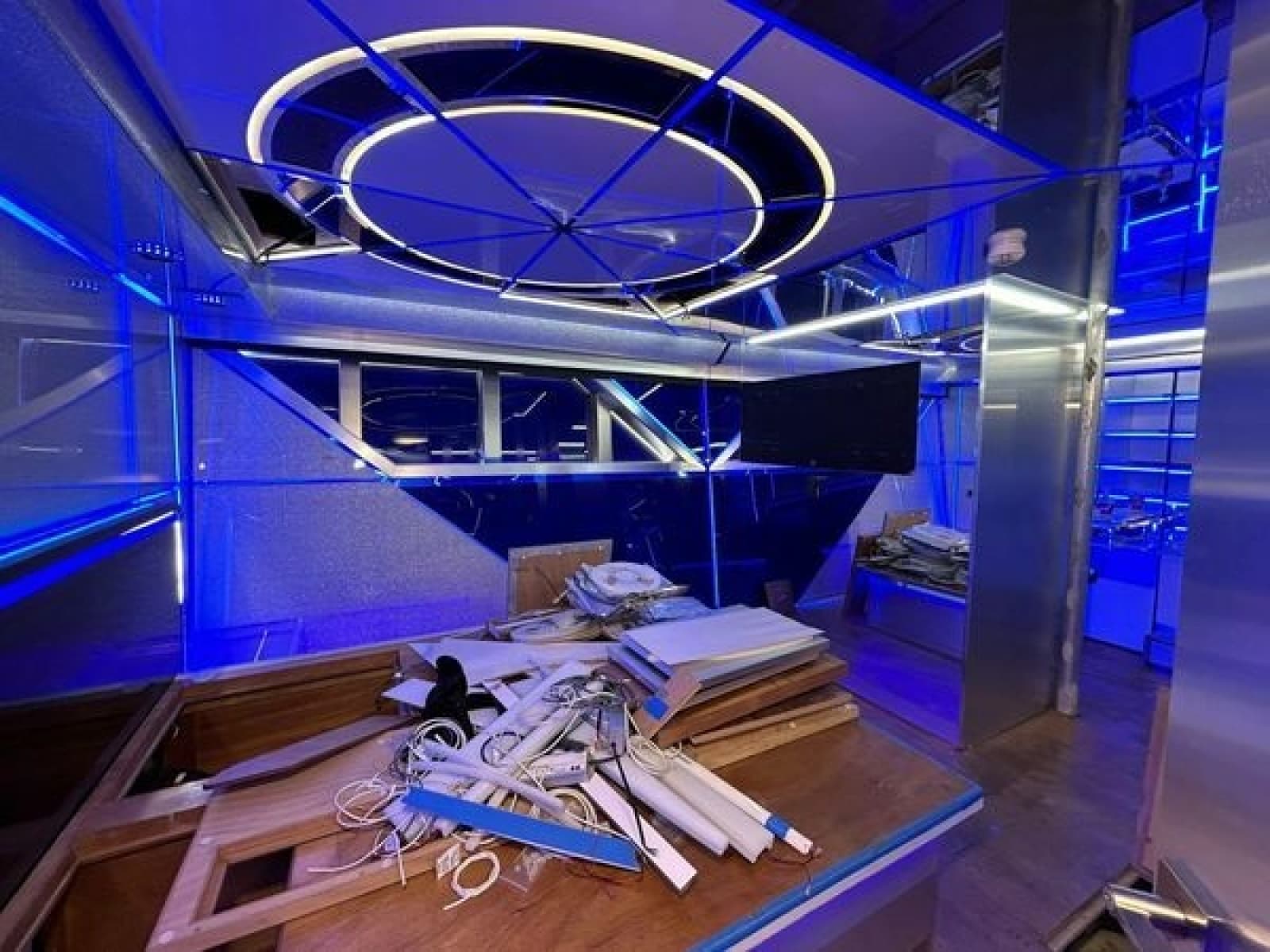 1992 Heesen Yachts 141 Motor Yacht - Photo 55