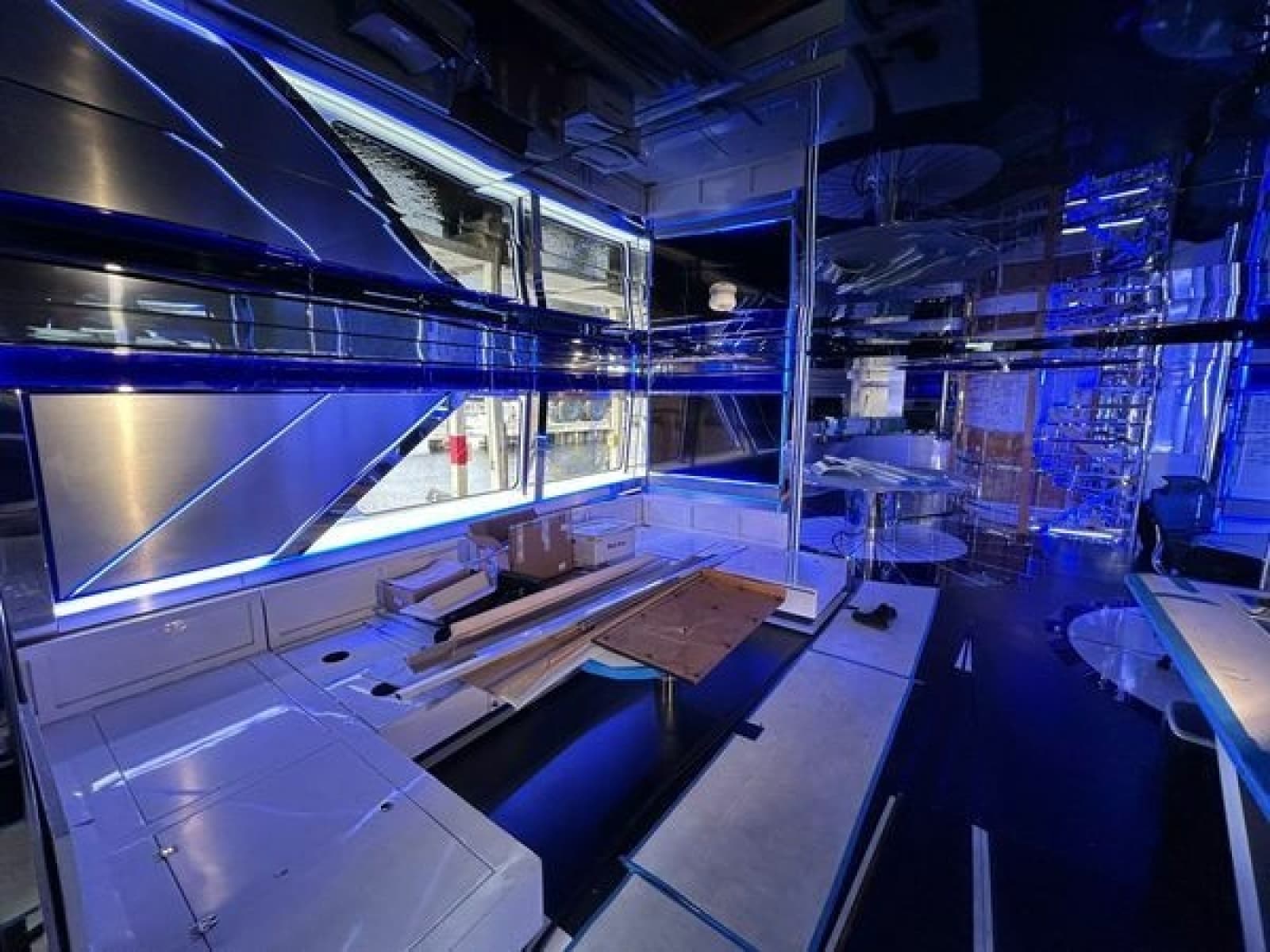 1992 Heesen Yachts 141 Motor Yacht - Photo 11