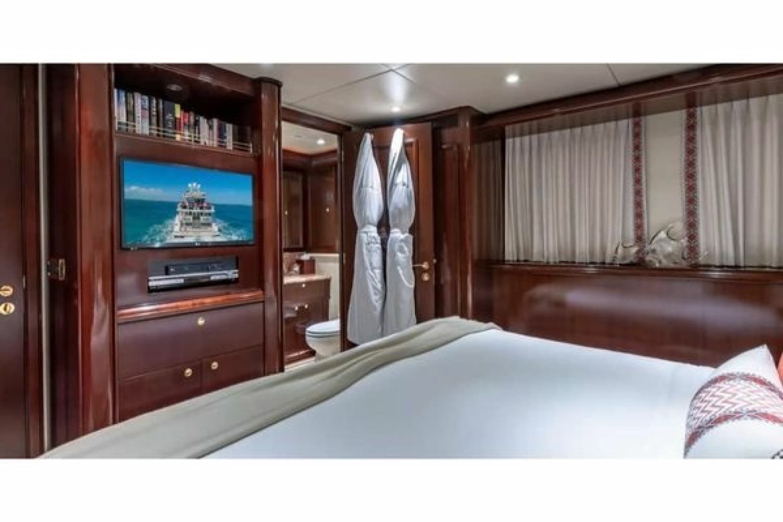 1988 Van Mill 143 Tri-Deck Motor Yacht - Photo 33