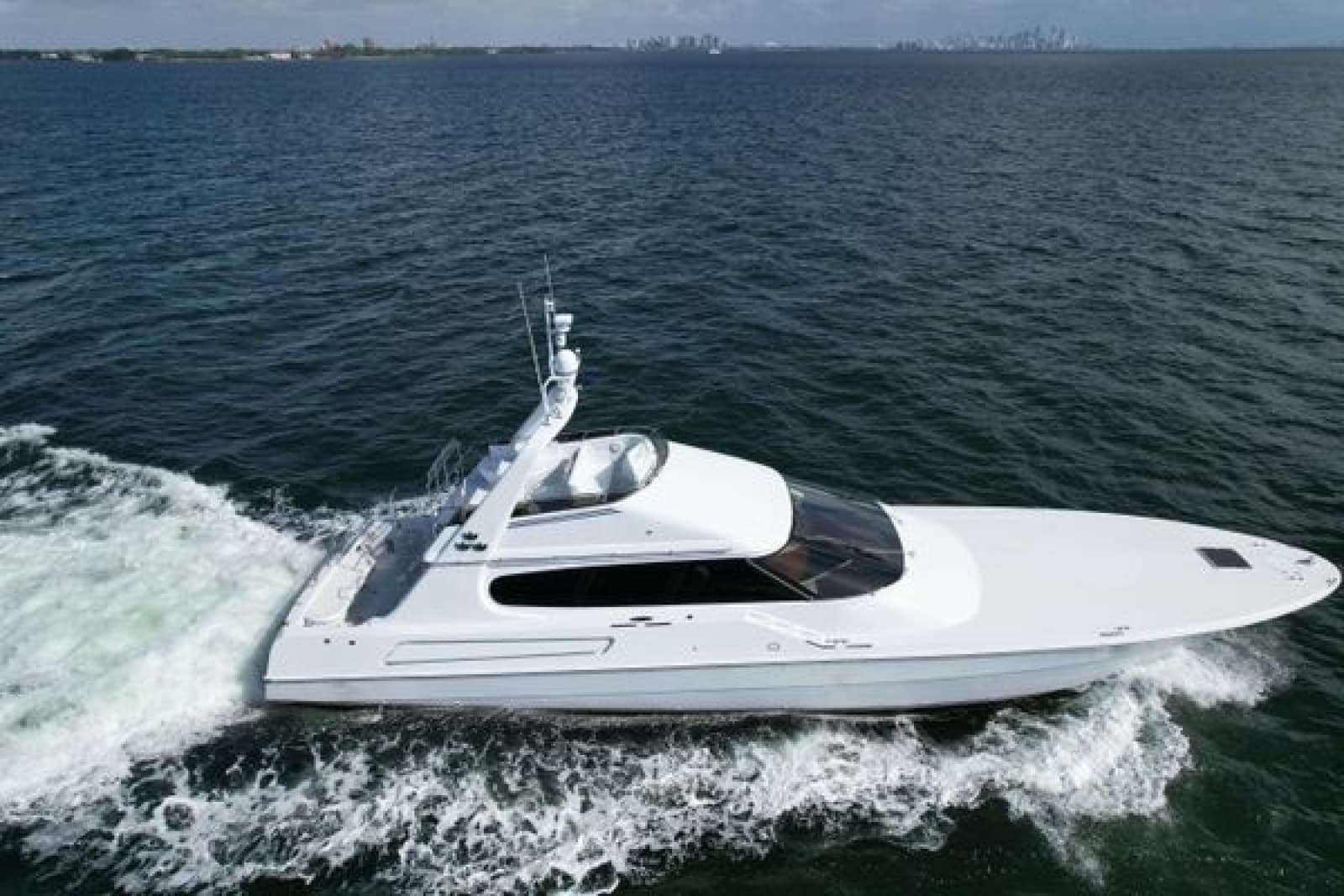 1987 Magnum 70 Convertible - Photo 34