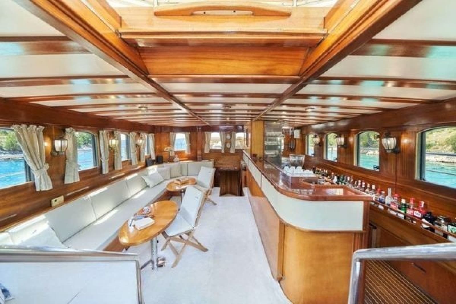 1985 Sterling Yachts 155 Motor Yacht - Photo 7