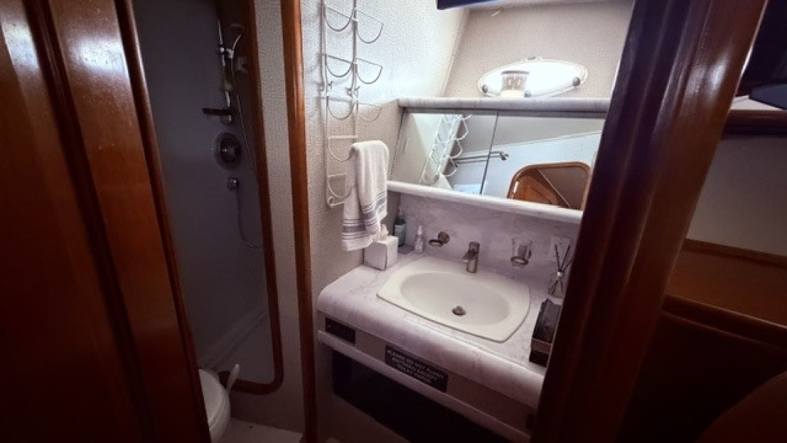 1990 Viking 55 Motor Yacht - Photo 35