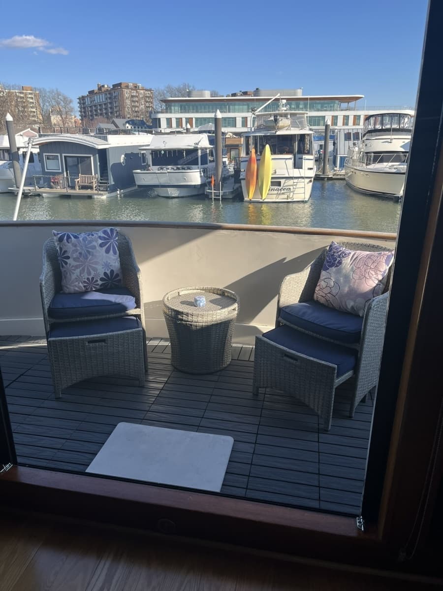 1990 Viking 55 Motor Yacht - Photo 13