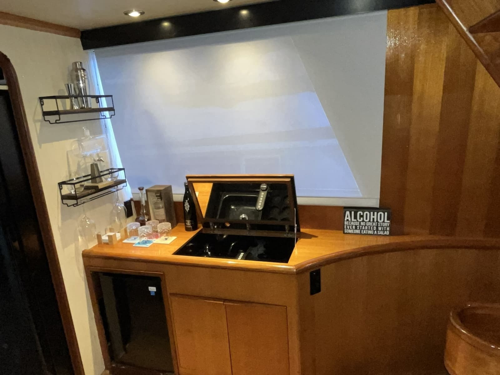1990 Viking 55 Motor Yacht - Photo 20