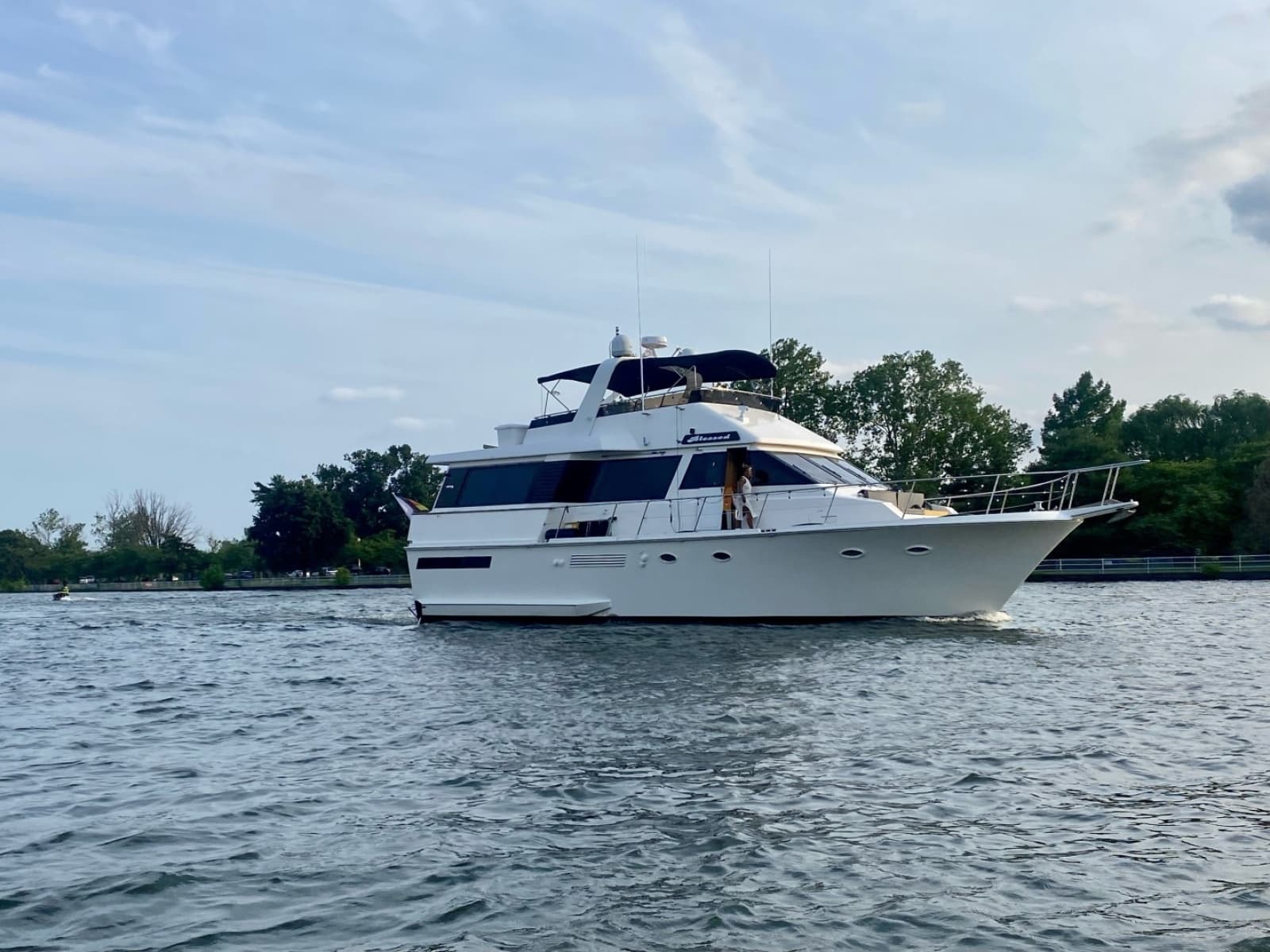 1990 Viking 55 Motor Yacht - Photo 1