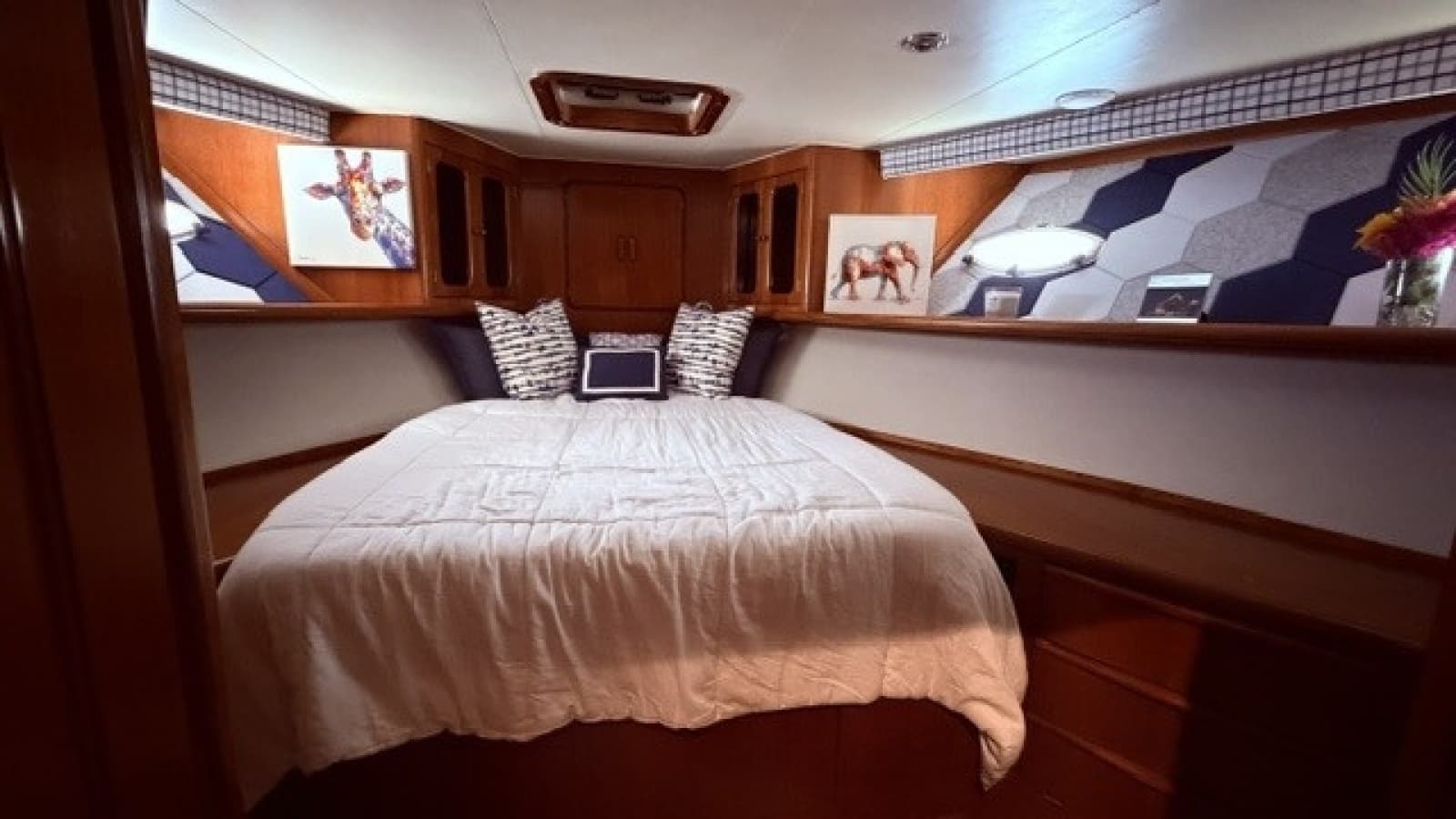 1990 Viking 55 Motor Yacht - Photo 36