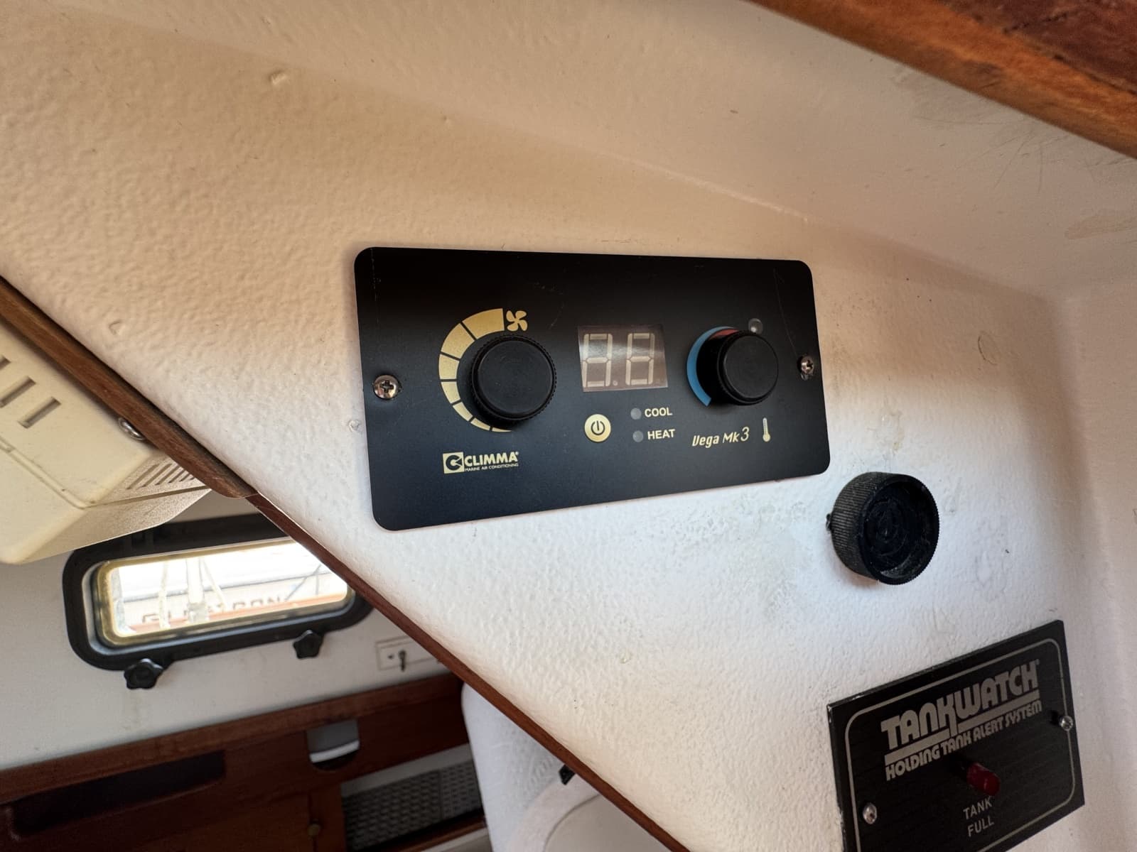 1989 Cape Dory  - Photo 35