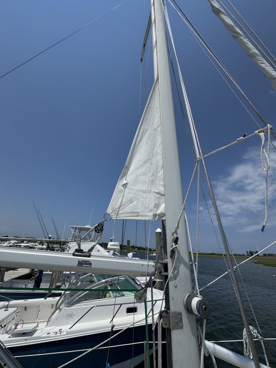 1989 Cape Dory  - Photo 7