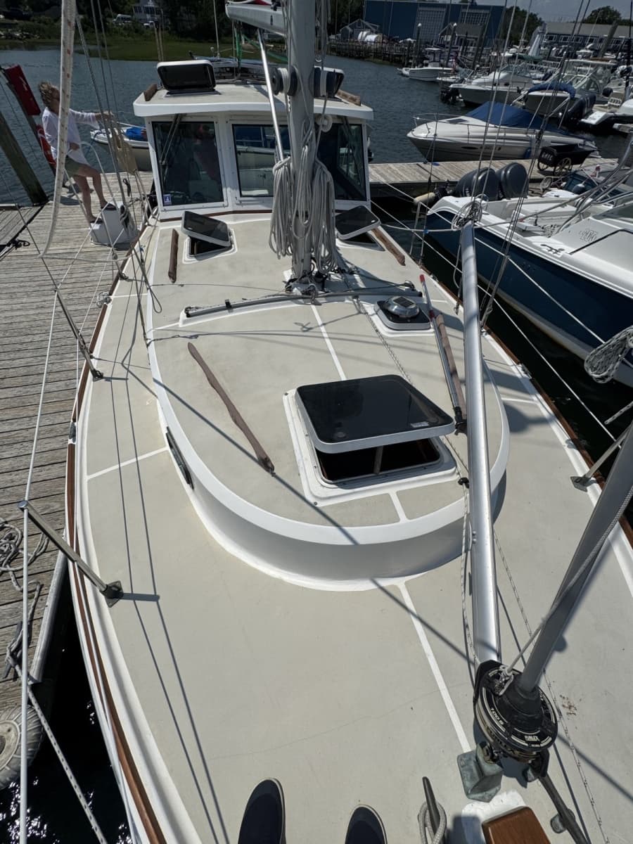 1989 Cape Dory  - Photo 9