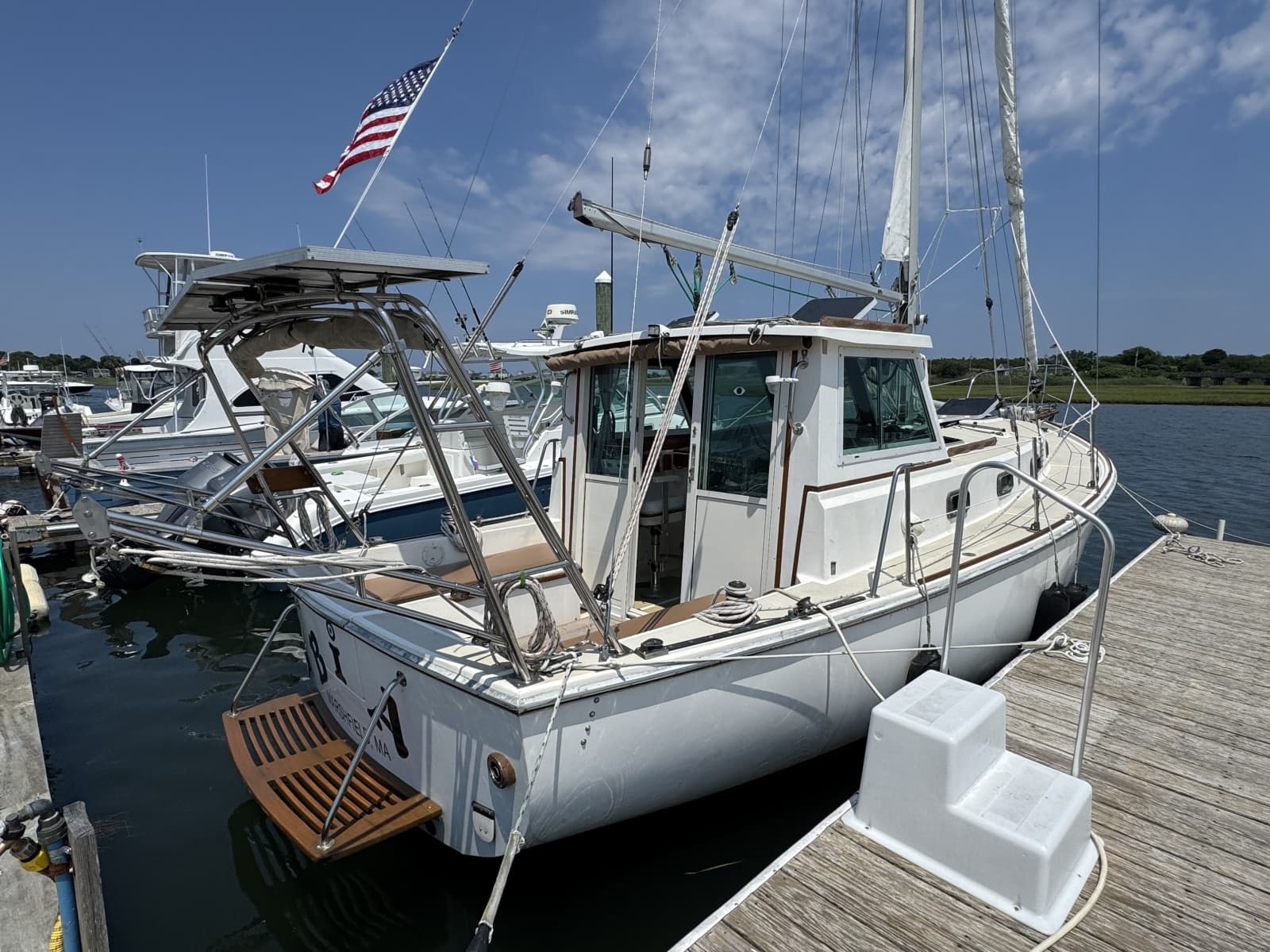 1989 Cape Dory  - Photo 2