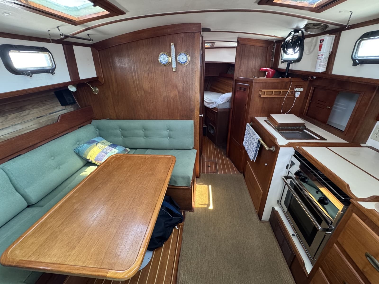 1989 Cape Dory  - Photo 27