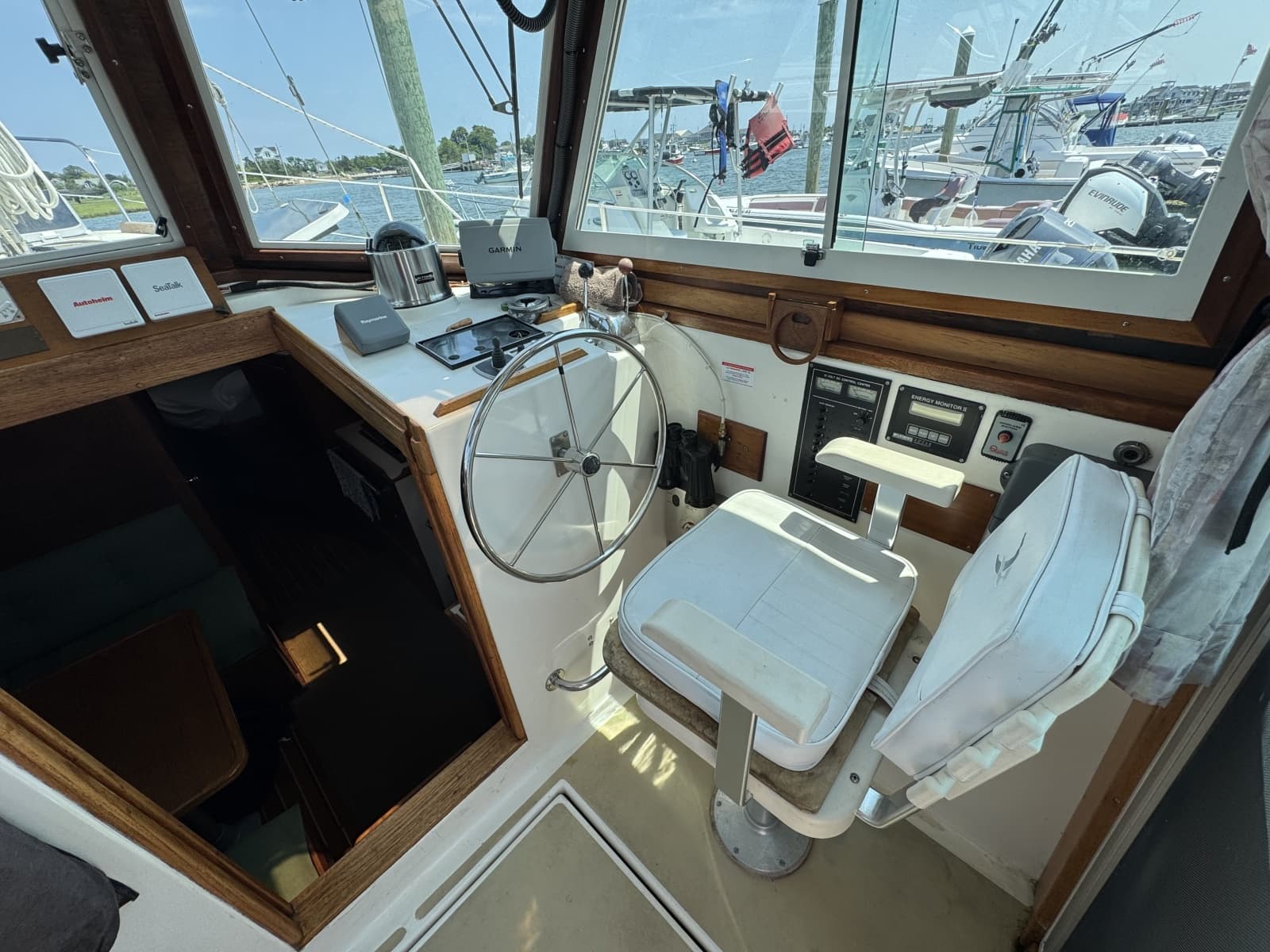 1989 Cape Dory  - Photo 14