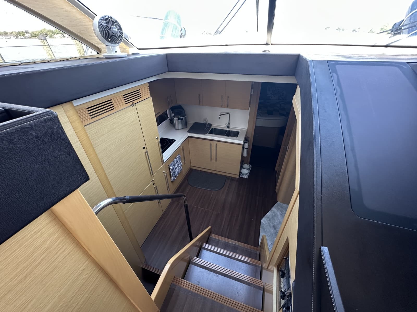 2011 Beneteau Monte Carlo 47 - Photo 23