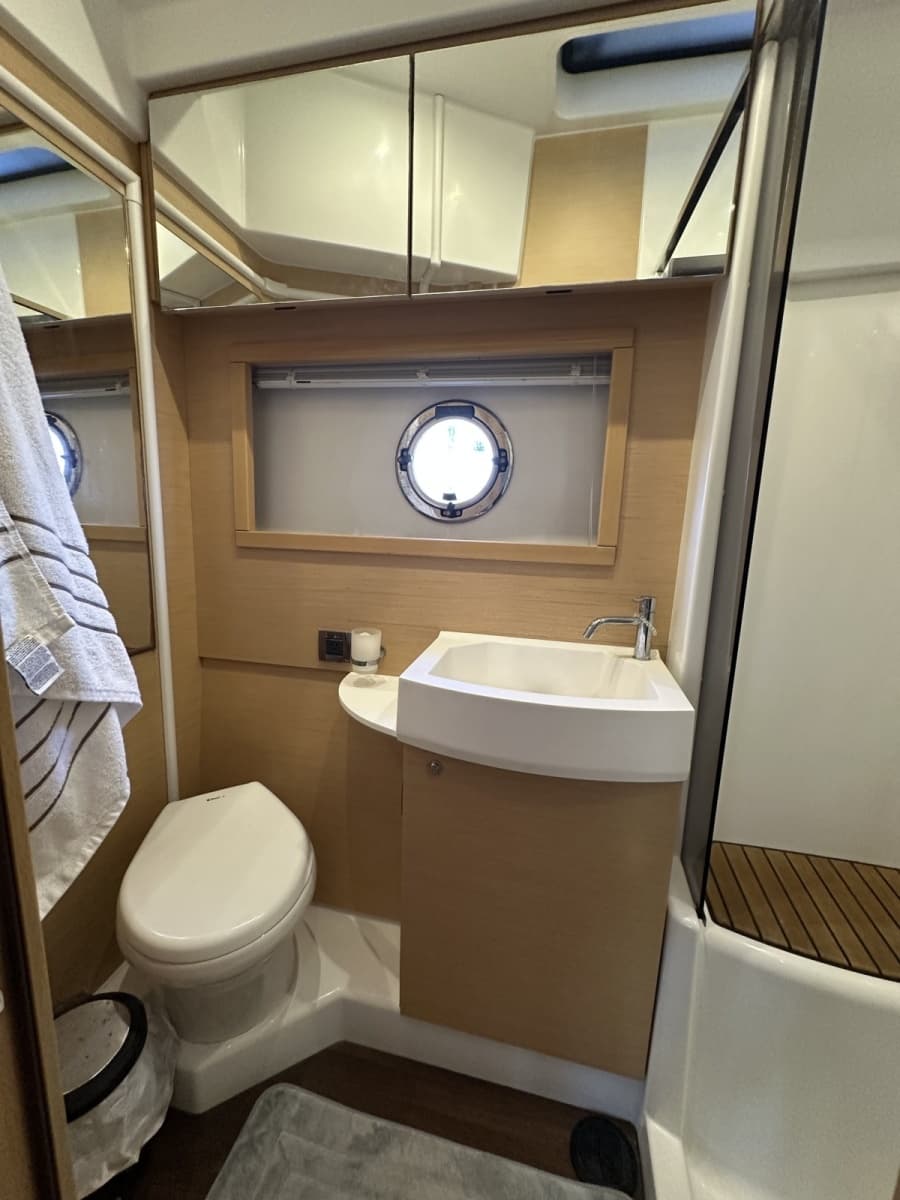 2011 Beneteau Monte Carlo 47 - Photo 41