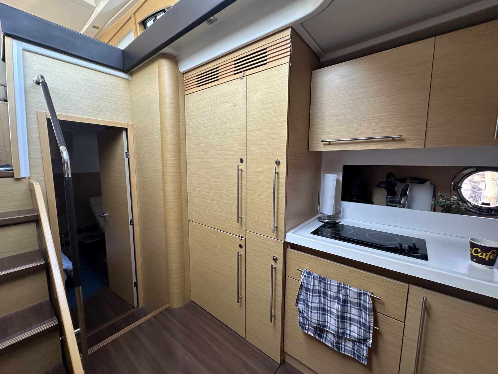 2011 Beneteau Monte Carlo 47 - Photo 31