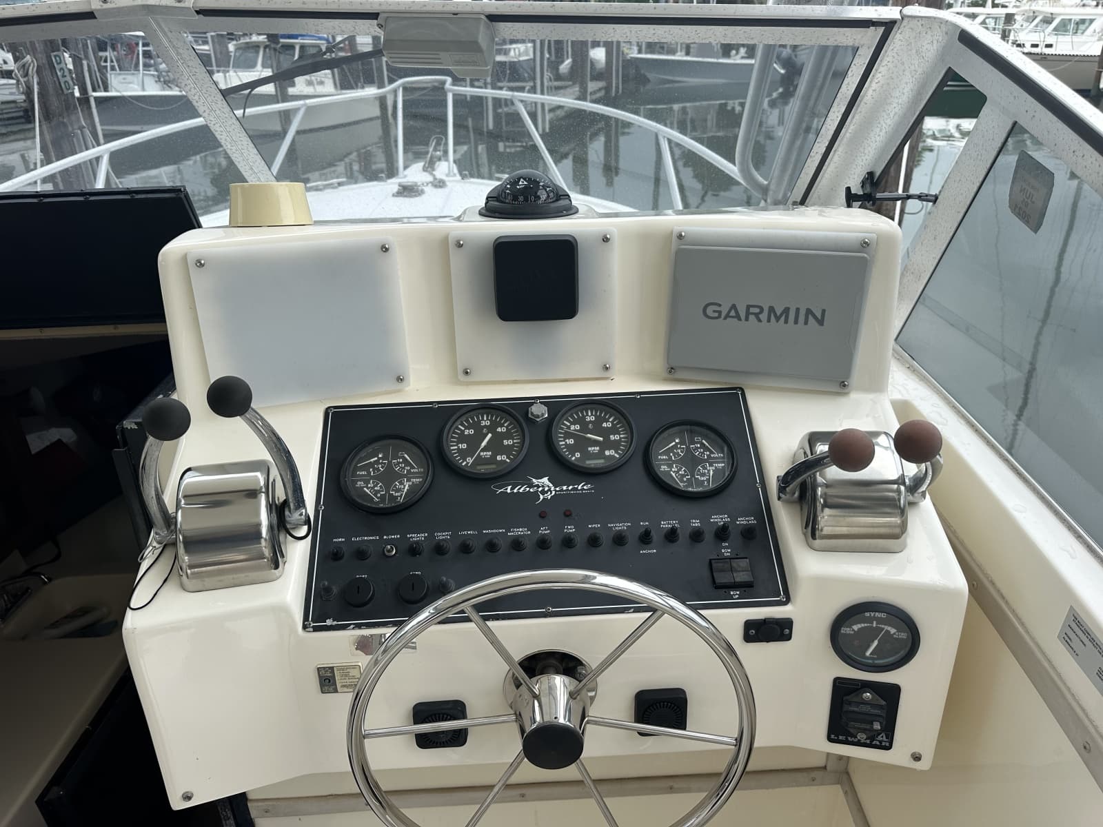 2000 Albemarle 280 Express Fisherman - Photo 19