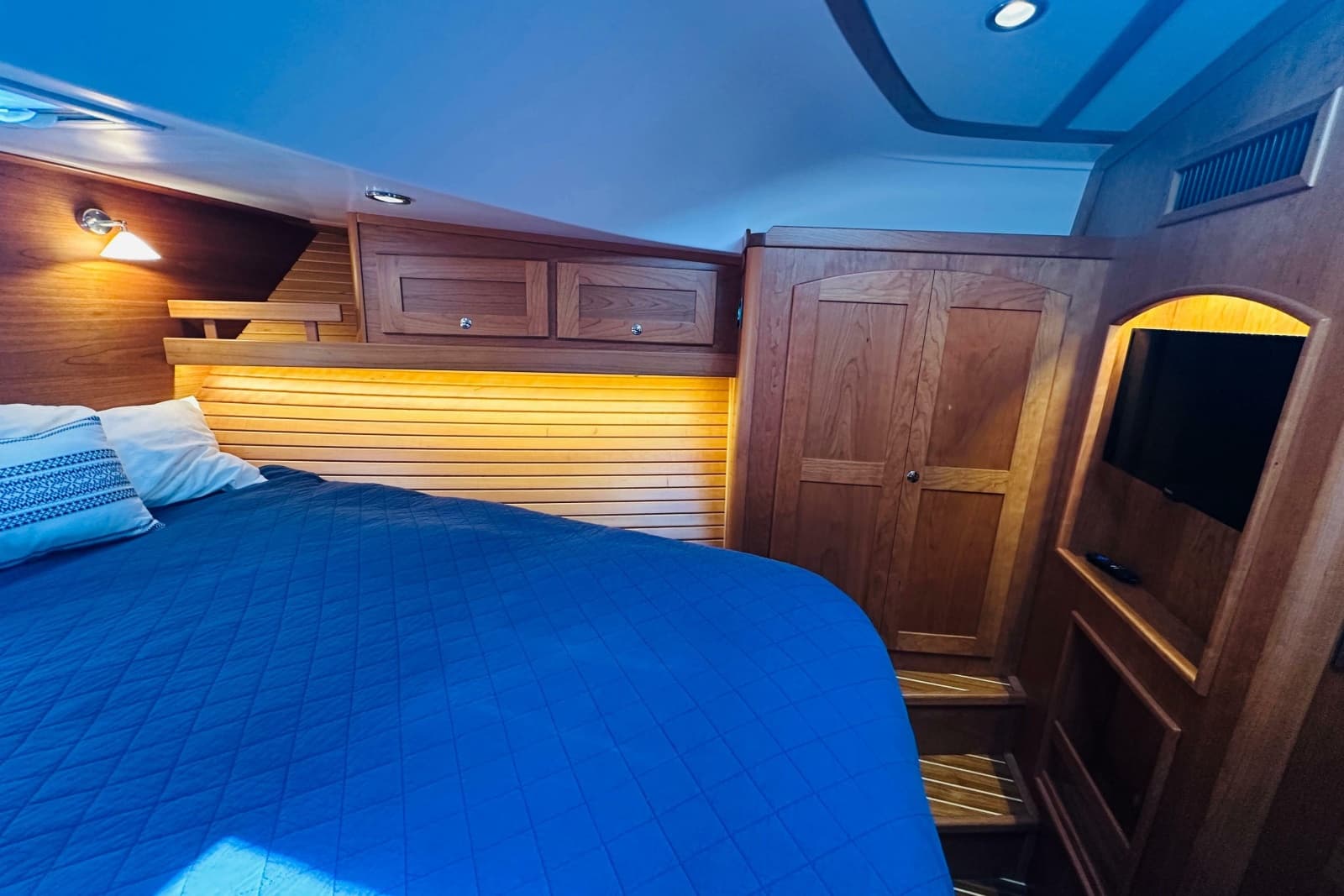 2025 Sabre 48 Salon Express - Photo 49