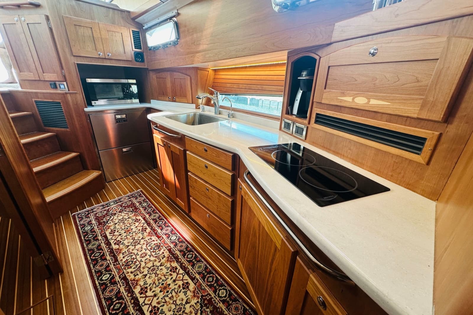 2025 Sabre 48 Salon Express - Photo 33