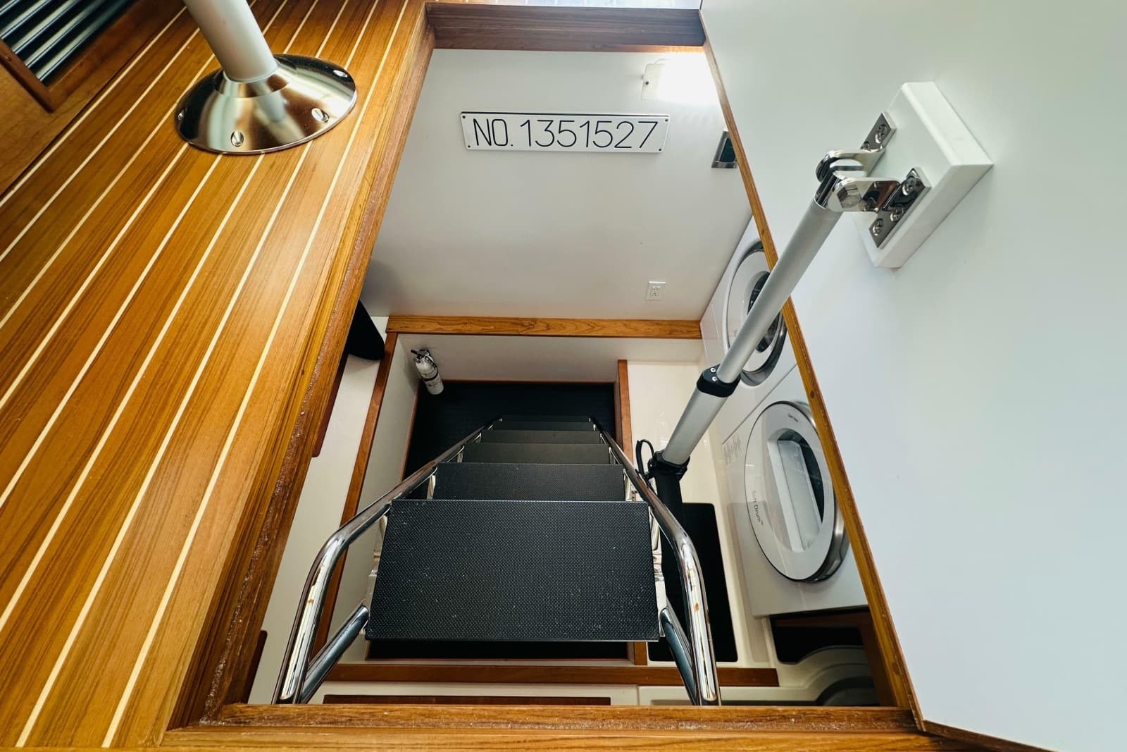 2025 Sabre 48 Salon Express - Photo 56