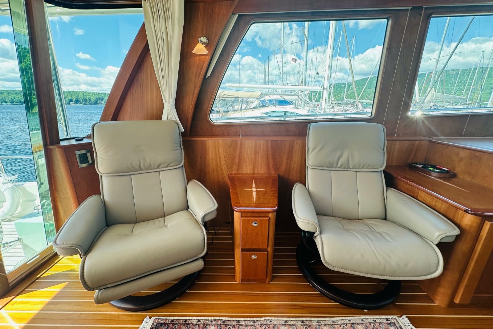 2025 Sabre 48 Salon Express - Photo 17