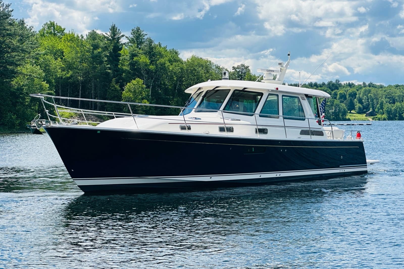 2025 Sabre 48 Salon Express - Photo 2