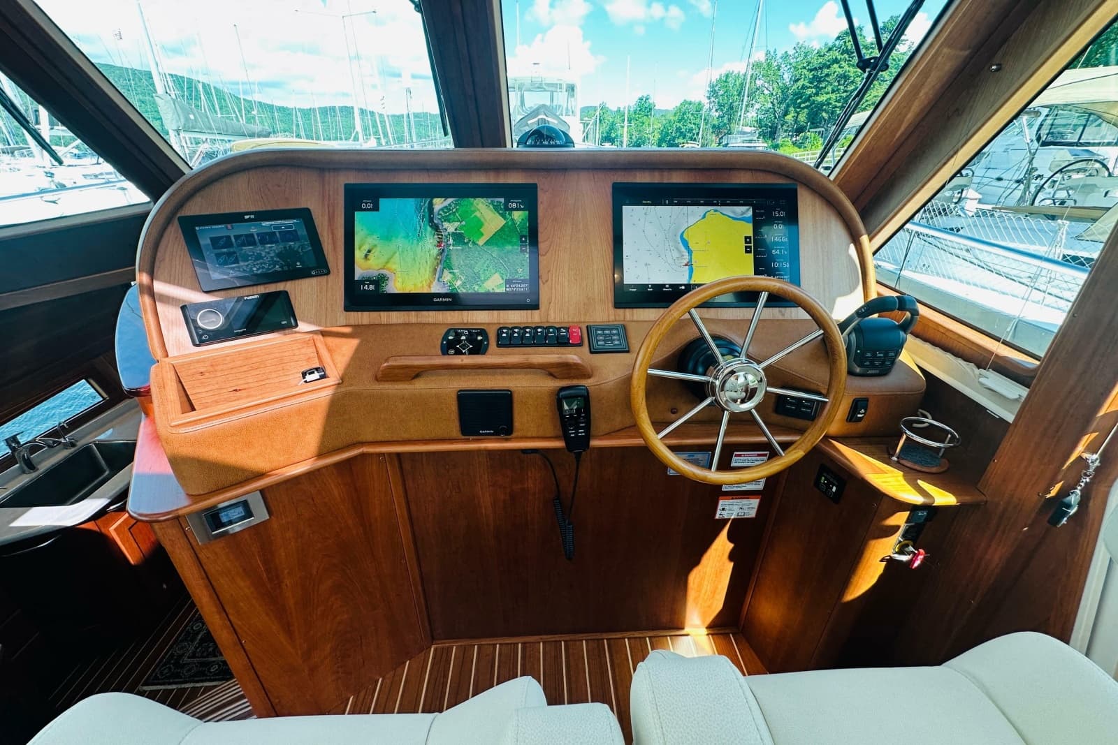 2025 Sabre 48 Salon Express - Photo 24