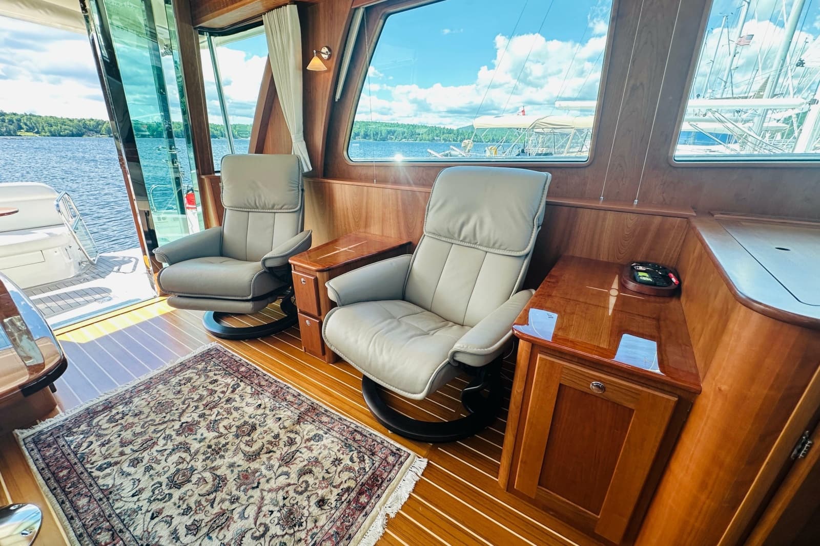 2025 Sabre 48 Salon Express - Photo 20