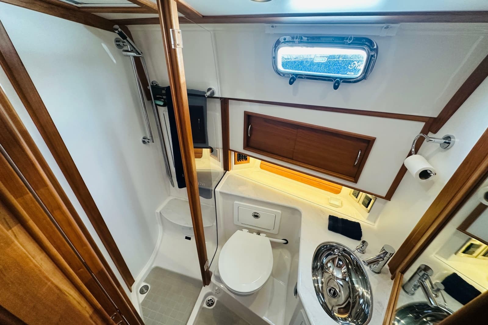 2025 Sabre 48 Salon Express - Photo 52