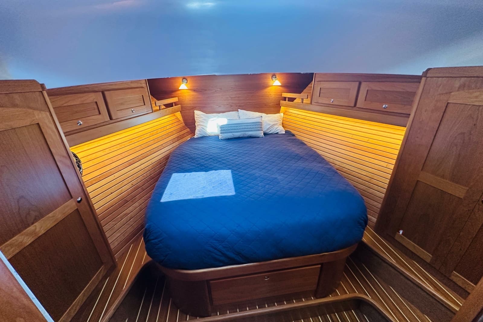 2025 Sabre 48 Salon Express - Photo 46