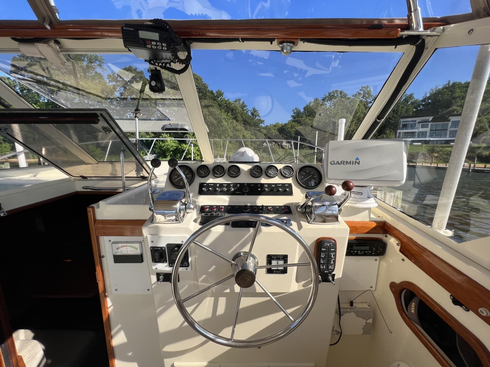 1985 Viking 35 Express - Photo 13