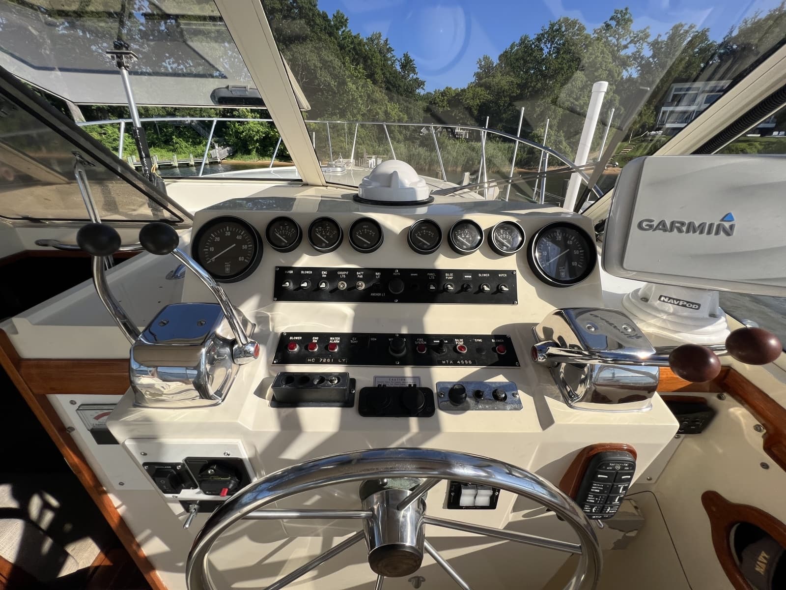 1985 Viking 35 Express - Photo 14