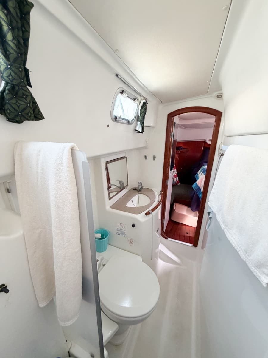 2002 Beneteau Oceanis 42CC - Photo 57