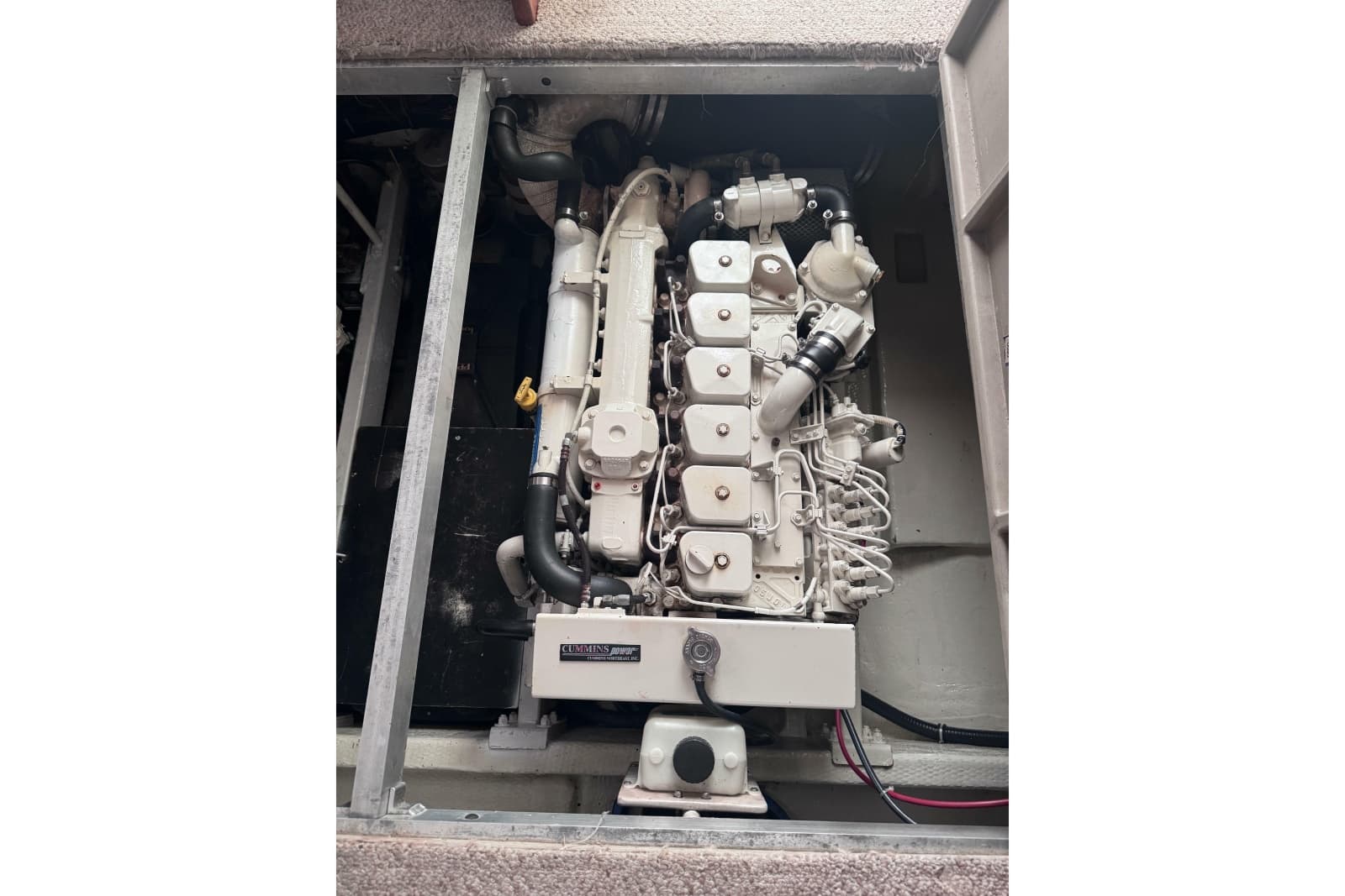 1992 Viking 35 Convertible - Photo 39