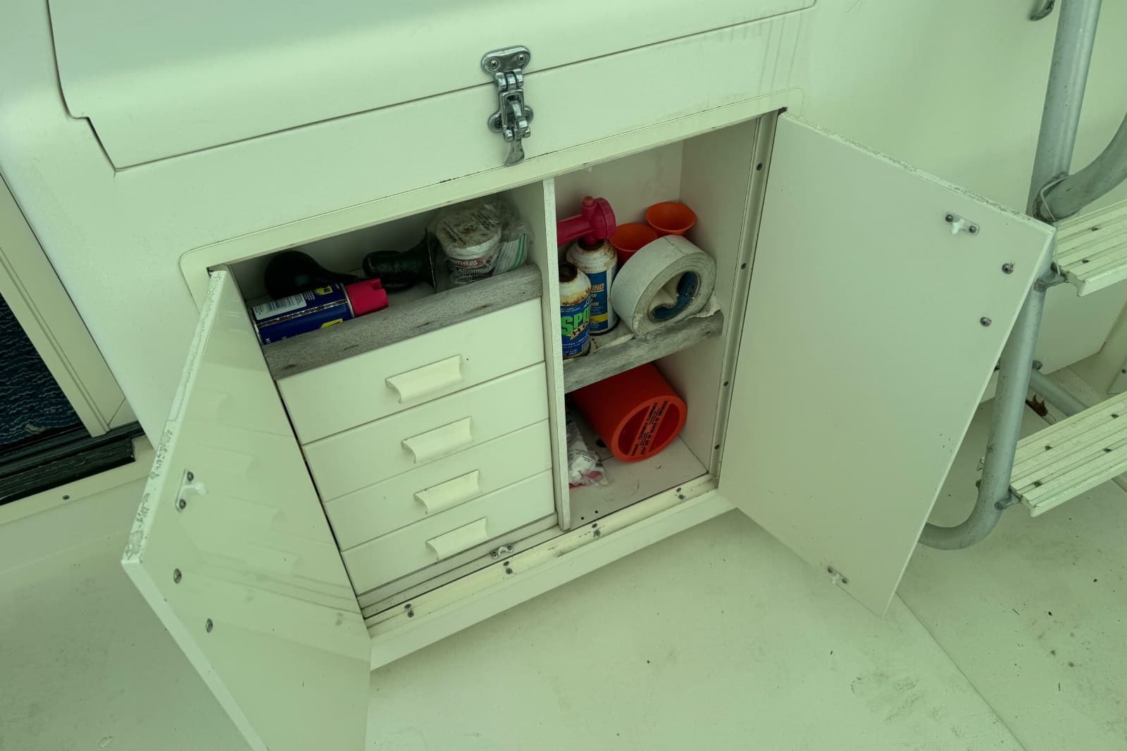 1992 Viking 35 Convertible - Photo 25