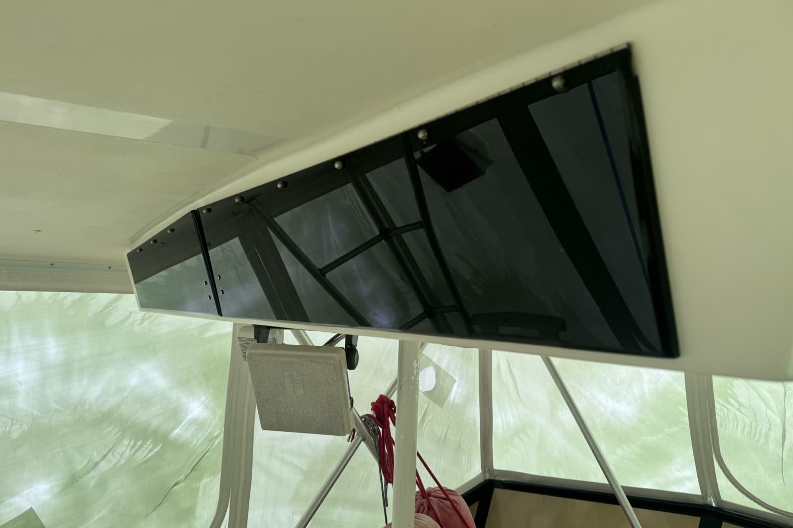 1992 Viking 35 Convertible - Photo 35