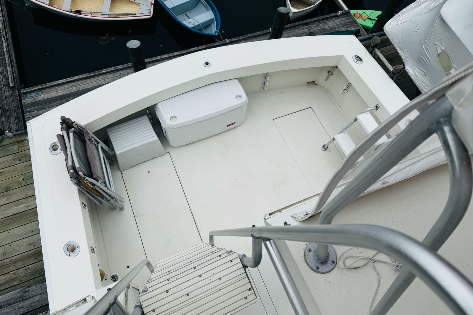 1992 Viking 35 Convertible - Photo 11