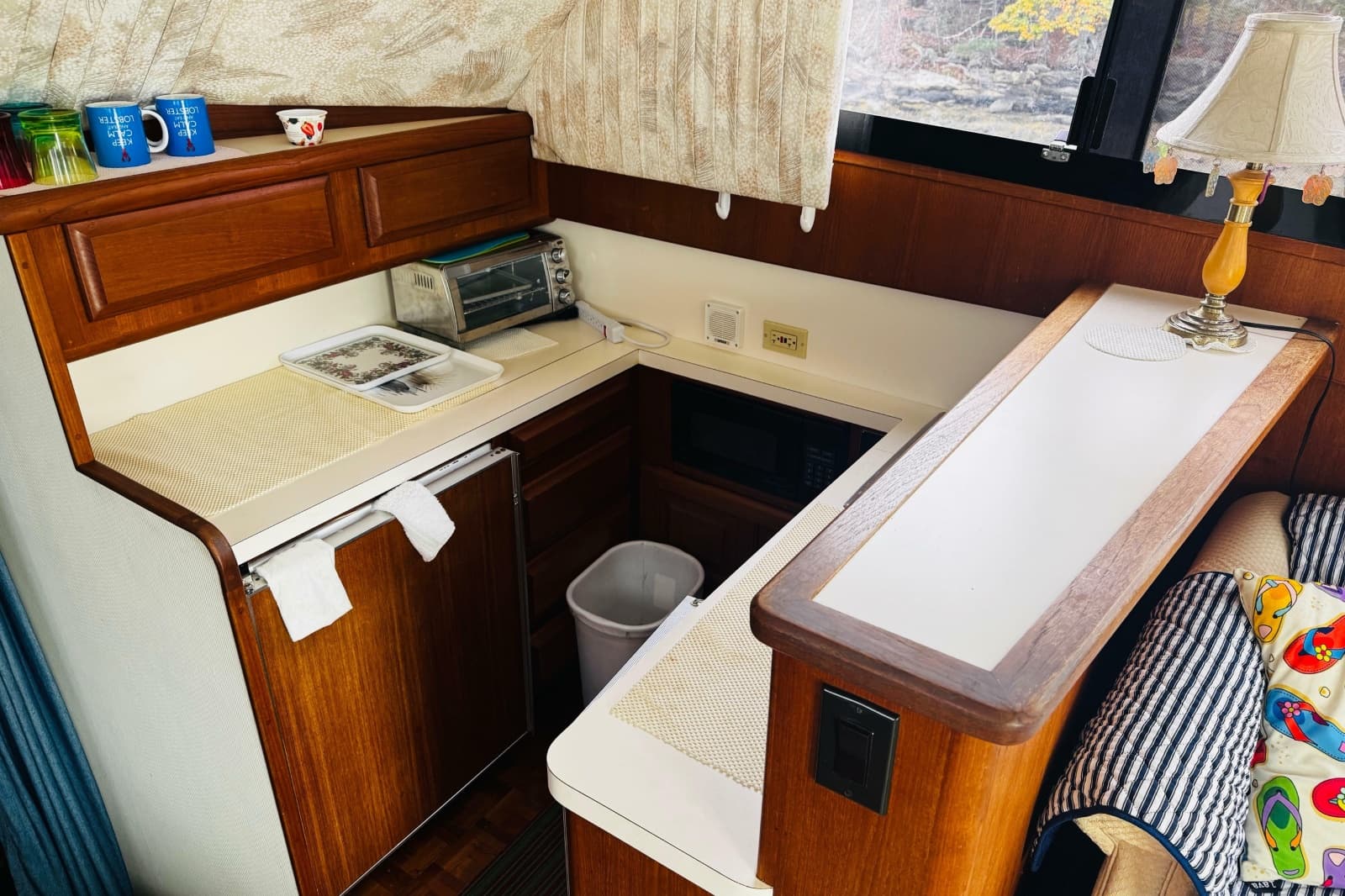 1992 Viking 35 Convertible - Photo 2