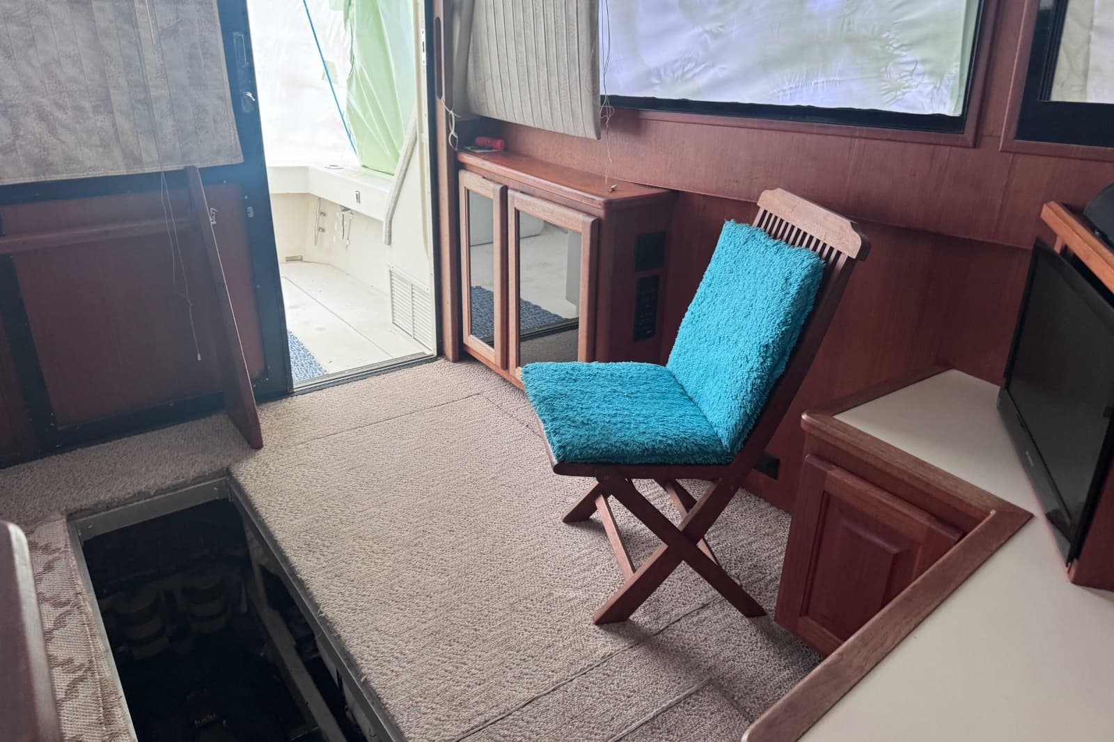 1992 Viking 35 Convertible - Photo 40