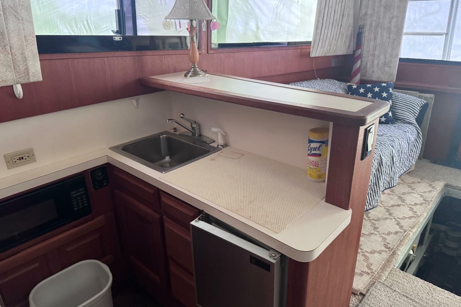 1992 Viking 35 Convertible - Photo 14