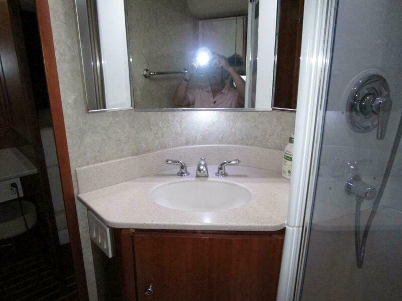 2003 Tiara Yachts 5200 Express - Photo 20