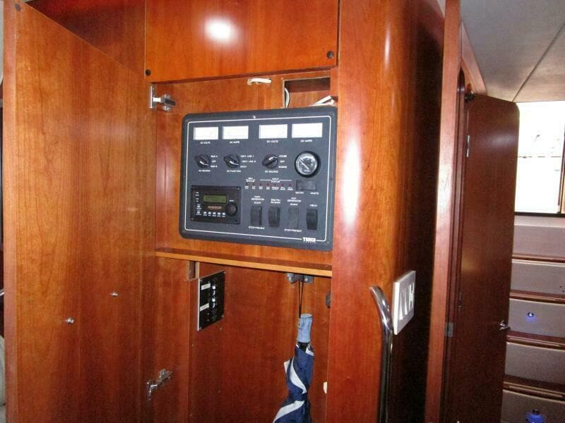 2003 Tiara Yachts 5200 Express - Photo 6