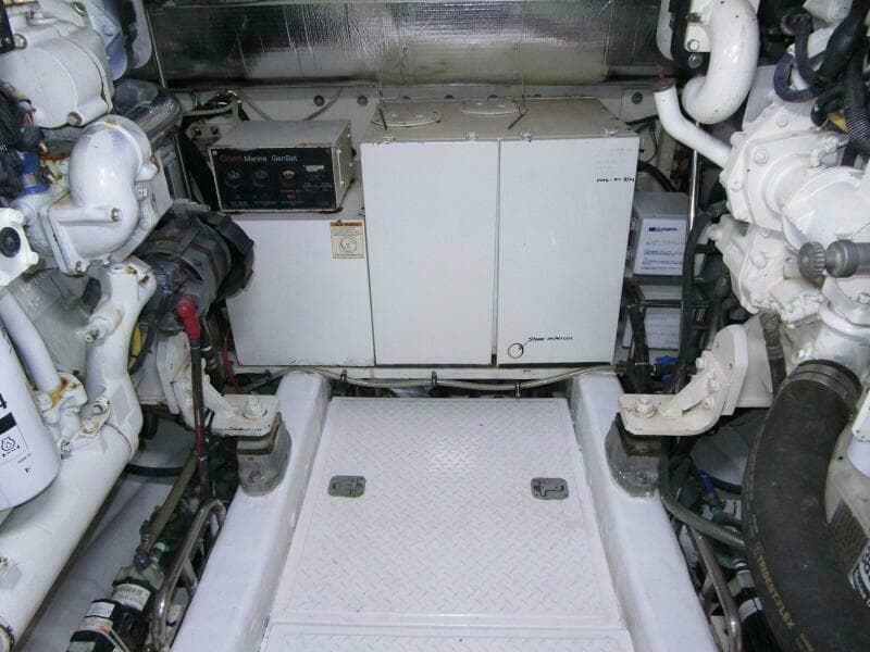 2003 Tiara Yachts 5200 Express - Photo 58