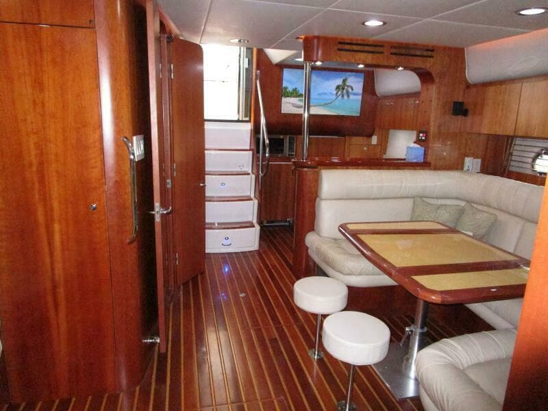 2003 Tiara Yachts 5200 Express - Photo 2