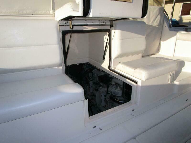 2003 Tiara Yachts 5200 Express - Photo 41