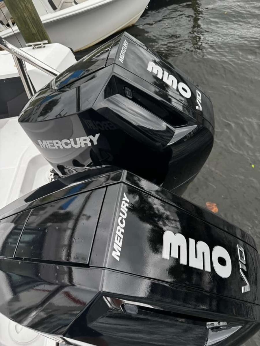 2024 Axopar 37 XC Cross Cabin - Photo 10