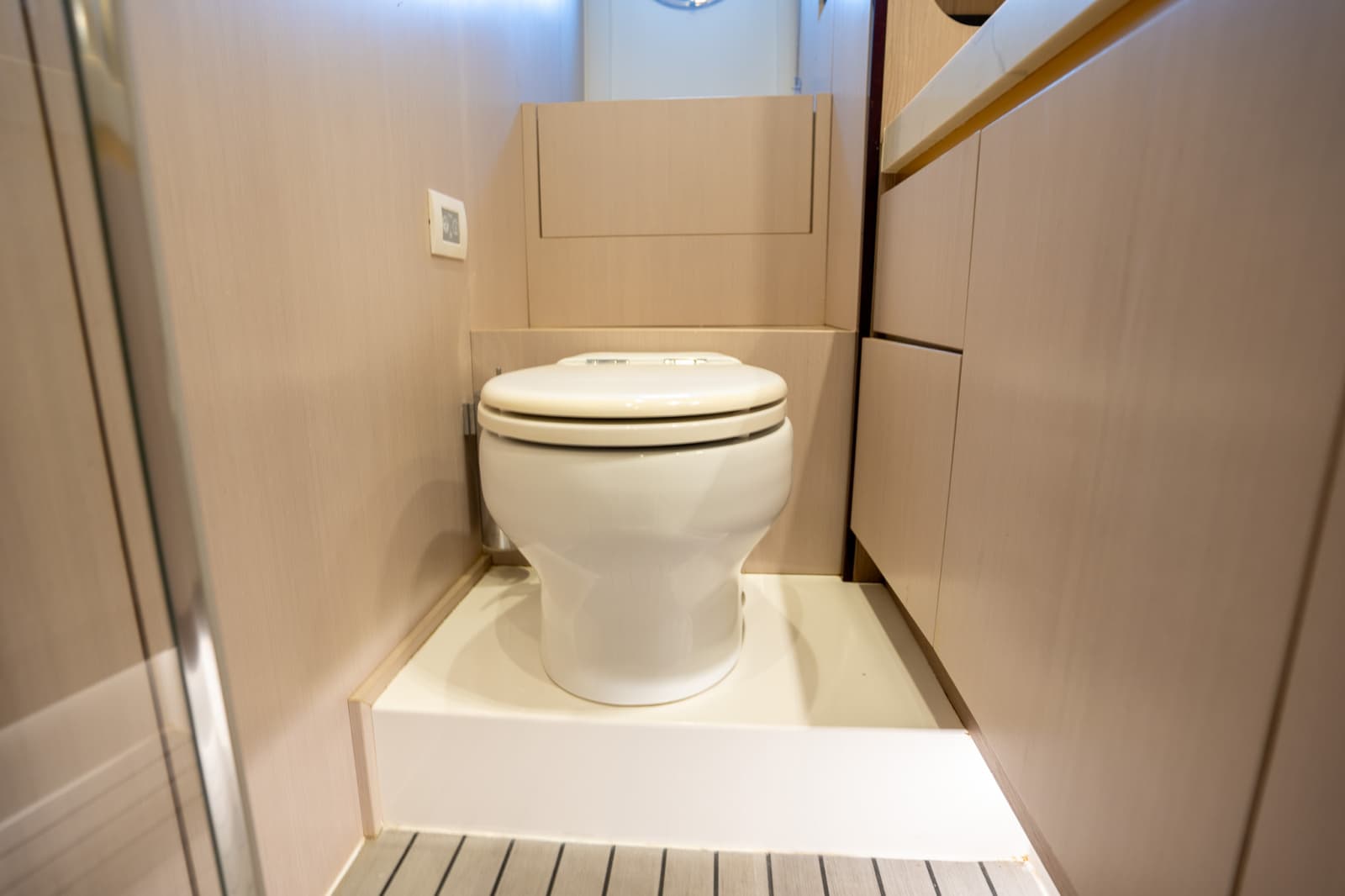 2018 Azimut 60 Flybridge - Photo 37