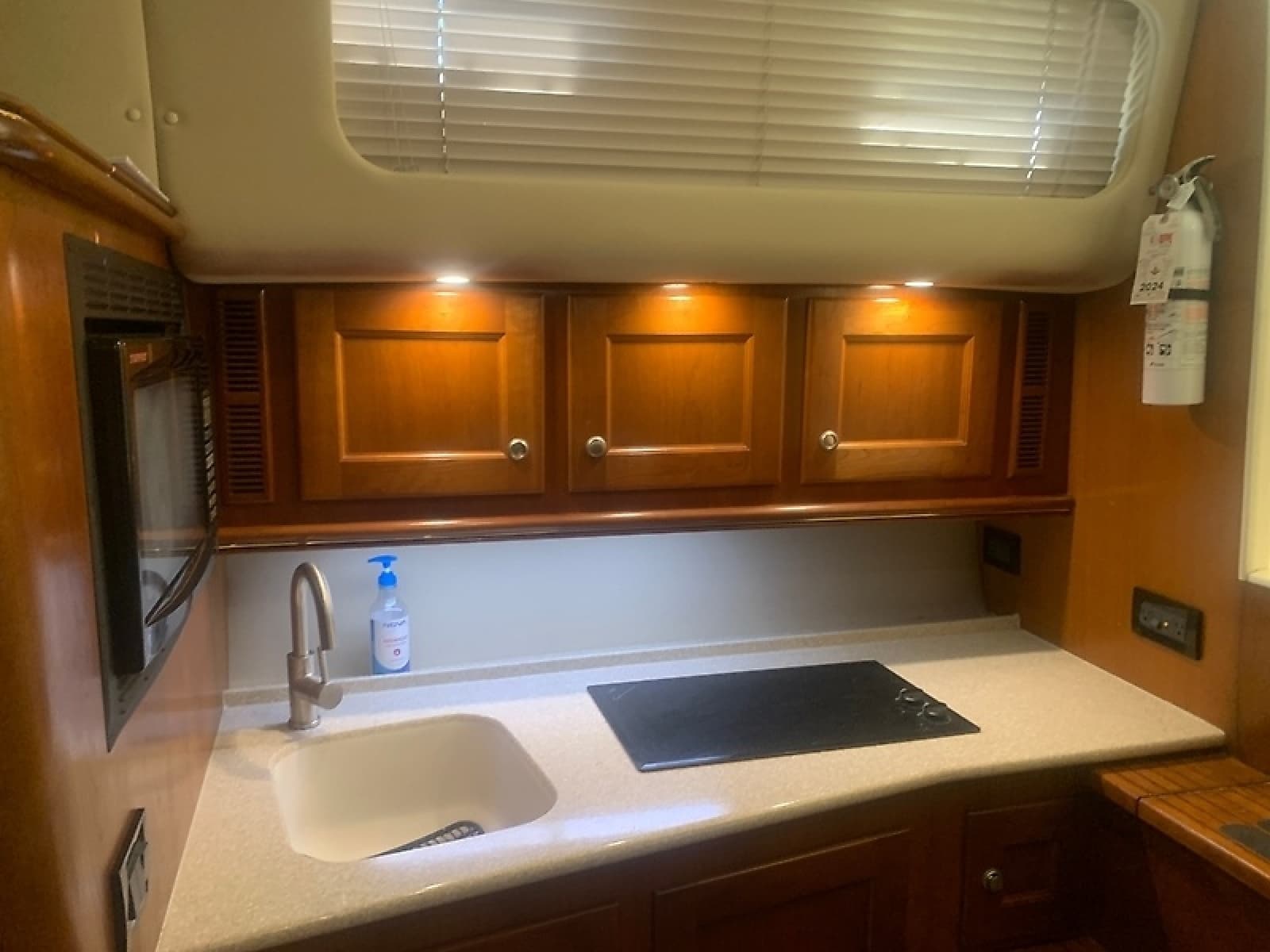 2006 Rampage 38 Express - Photo 47