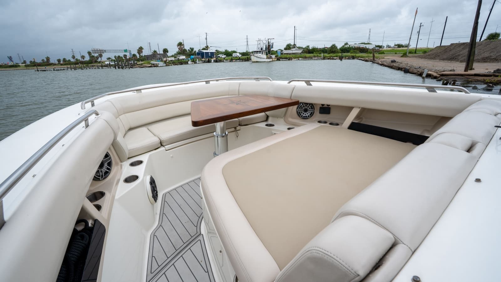 2019 Boston Whaler 350 Realm - Photo 27
